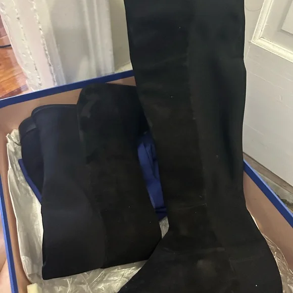 Stuart Weitzman 5050 Black Over the Knee Boots Sleek Suede Design - Picture 4 of 7